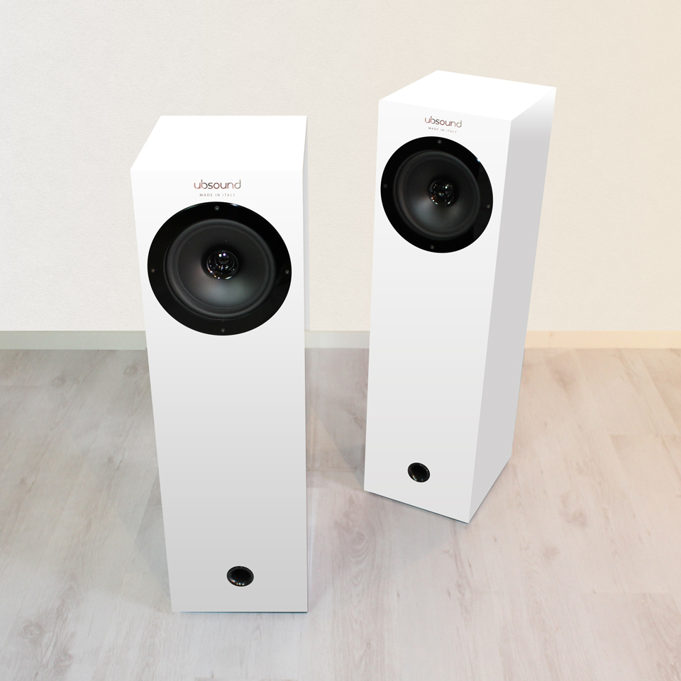 F85_full-range-loudspeakers-made-in-italy-glossy-white